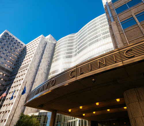 Exterior ot a building on the Mayo Clinic campus